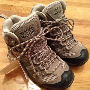 NWT Women's Waterproof hiking boots, 7.5M, Redhead